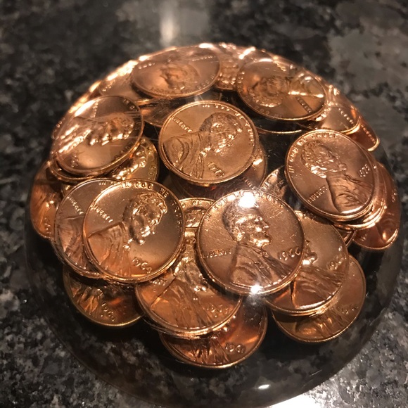 Vintage acrylic  paperweight with 1973 pennies - Picture 1 of 4